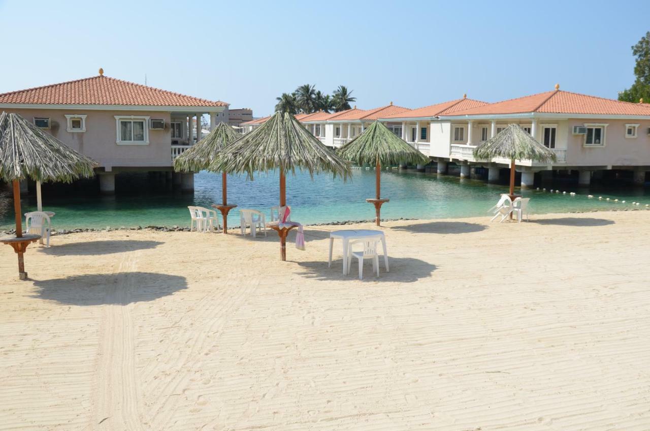 Al Murjan Beach Resort *